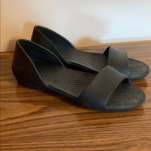 Crocs Lina Dorsay flat sandals black